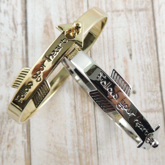 Follow Your Heart Arrow Bracelet - Picture 9 of 9